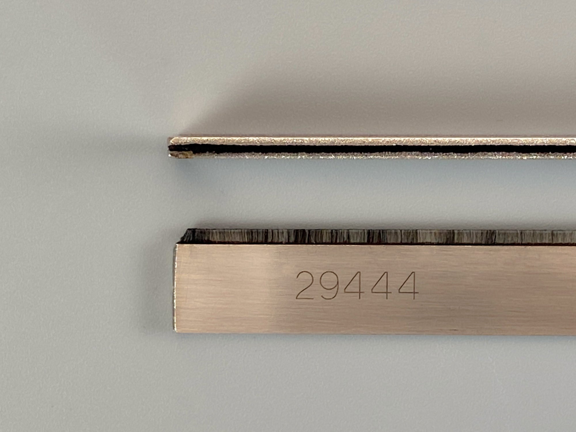 M2 Brush Rail, 1 Set = 2 Rails