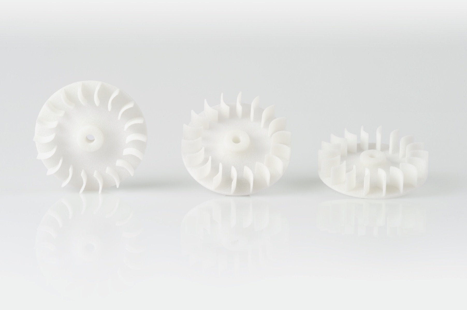 Round parts 3d printed in polmer material.