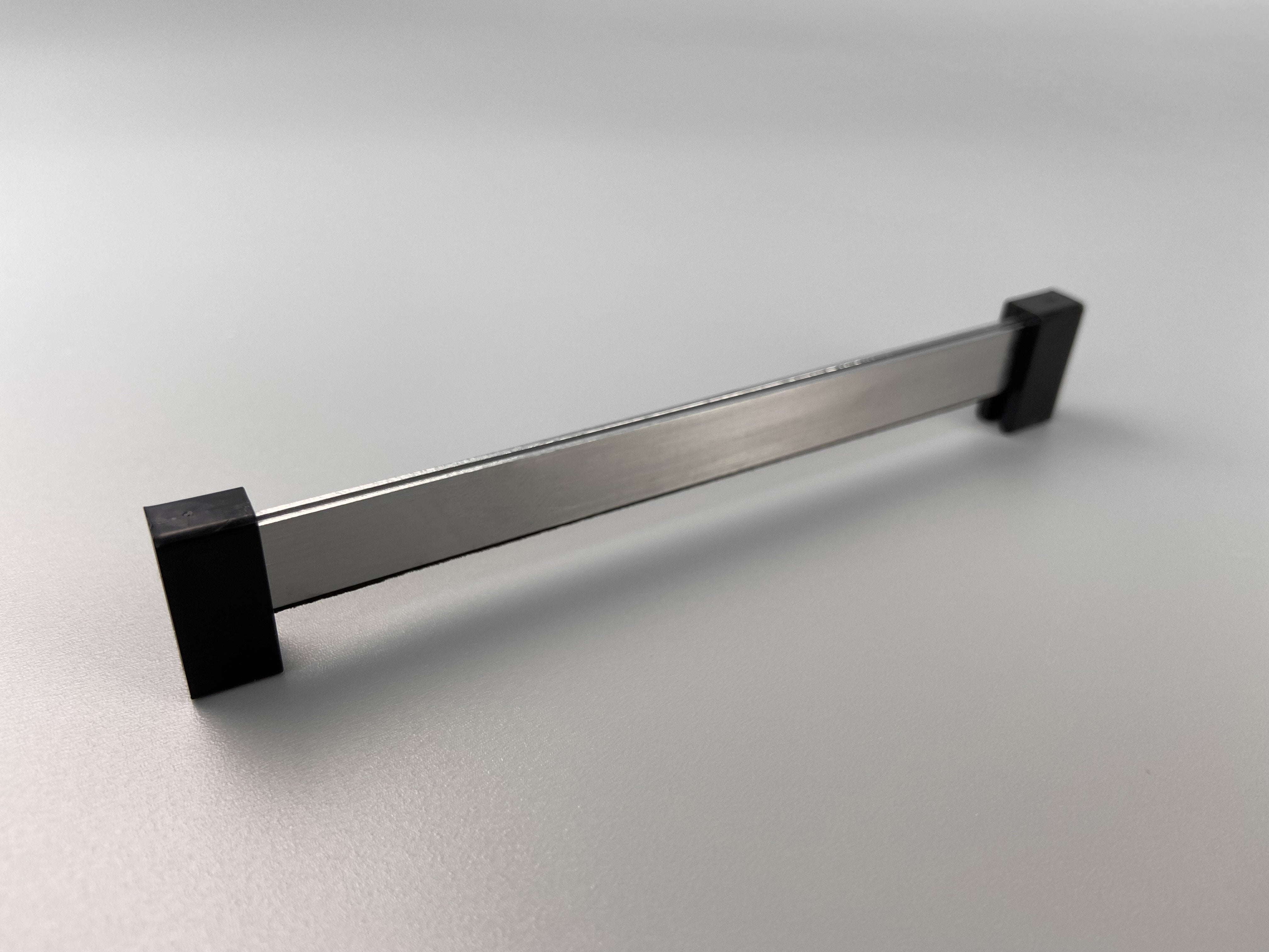 Front view of a strip brush.