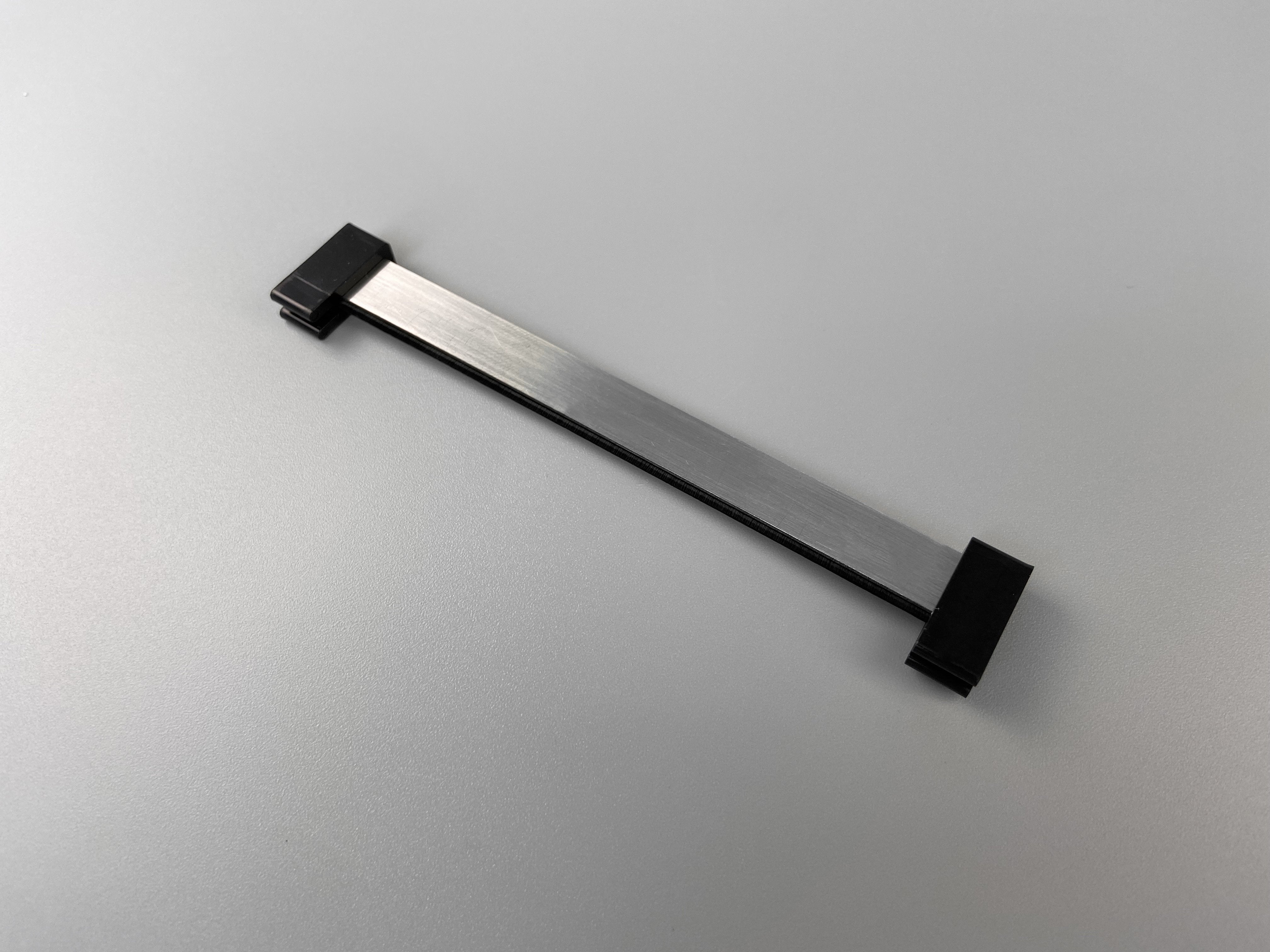 Front view of a strip brush.